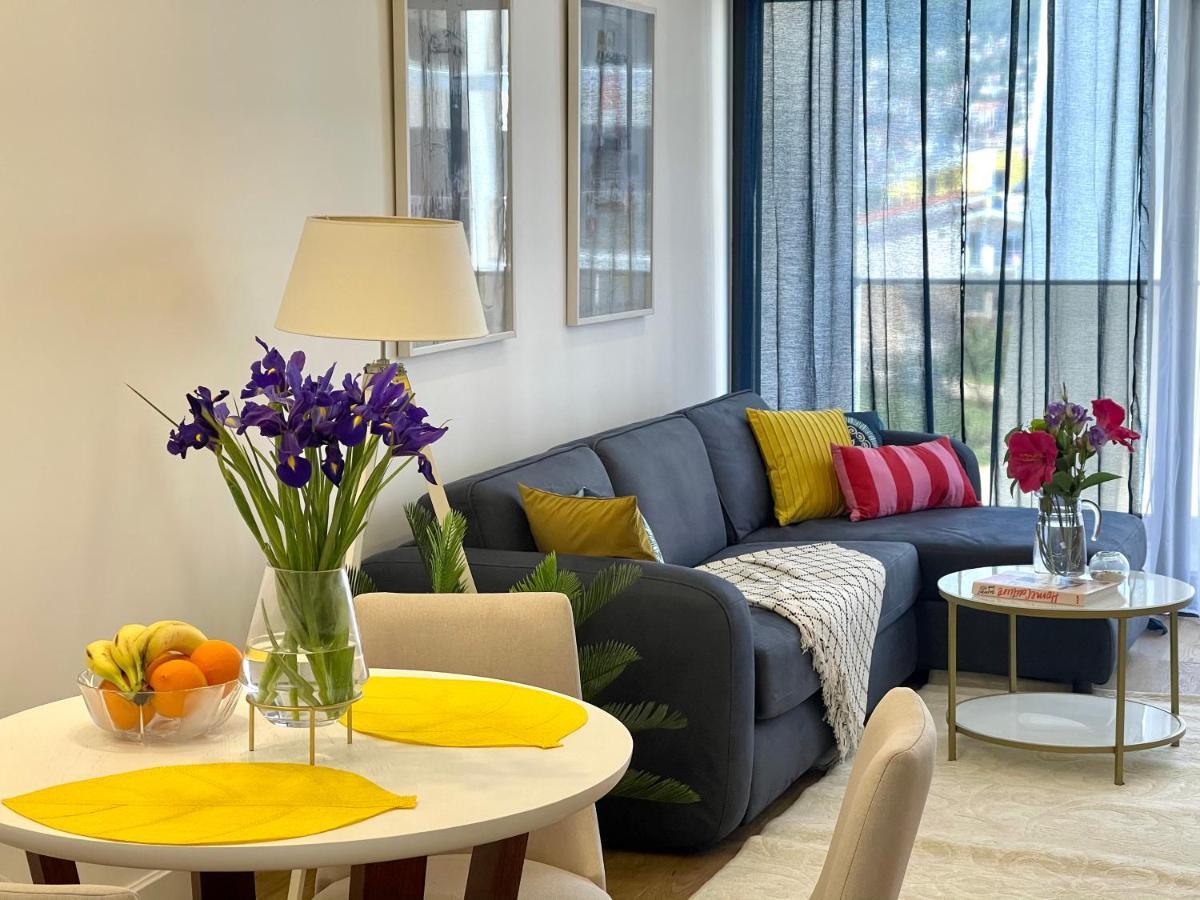 Suncoast Suites Bar Eksteriør bilde
